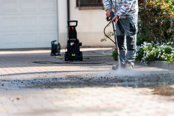Best Garage Pressure Washing  in Hibbing, MN
